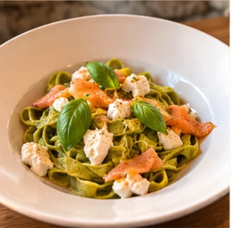 Tagliatelles vertes, saumon fumé & fromage frais